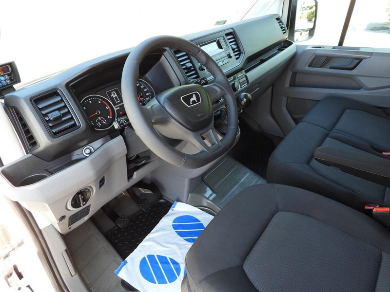 MAN TGE 3.140 CHŁODNIA KONTENER -1*C 8 PALET FUNKCJA GRZANIA TEMPOMA - Refrigerated van: picture 2 MAN TGE 3.140 CHŁODNIA KONTENER -1*C 8 PALET FUNKCJA GRZANIA TEMPOMA - Refrigerated van: picture 2