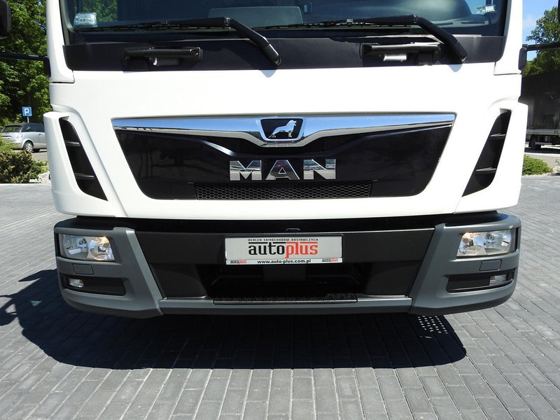 Refrigerator truck MAN TGL 10.180 KONTENER CHŁODNIA -20*C 11 PALET ZASILANIE 230V KLIMA: picture 15 Refrigerator truck MAN TGL 10.180 KONTENER CHŁODNIA -20*C 11 PALET ZASILANIE 230V KLIMA: picture 15