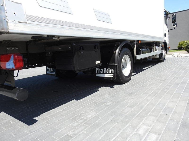 Refrigerator truck MAN TGL 10.180 KONTENER CHŁODNIA -20*C 11 PALET ZASILANIE 230V KLIMA: picture 18 Refrigerator truck MAN TGL 10.180 KONTENER CHŁODNIA -20*C 11 PALET ZASILANIE 230V KLIMA: picture 18