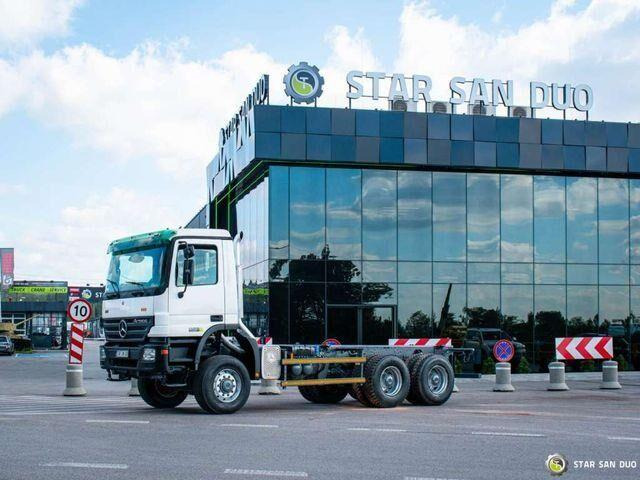 Mercedes-Benz 3332 AK 6x6 chassis cab - Cab chassis truck, Crane truck: picture 5 Mercedes-Benz 3332 AK 6x6 chassis cab - Cab chassis truck, Crane truck: picture 5