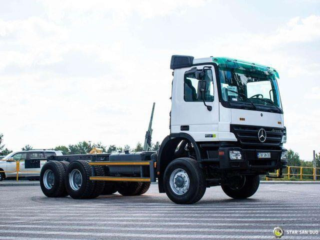 Mercedes-Benz 3332 AK 6x6 chassis cab - Cab chassis truck, Crane truck: picture 2 Mercedes-Benz 3332 AK 6x6 chassis cab - Cab chassis truck, Crane truck: picture 2