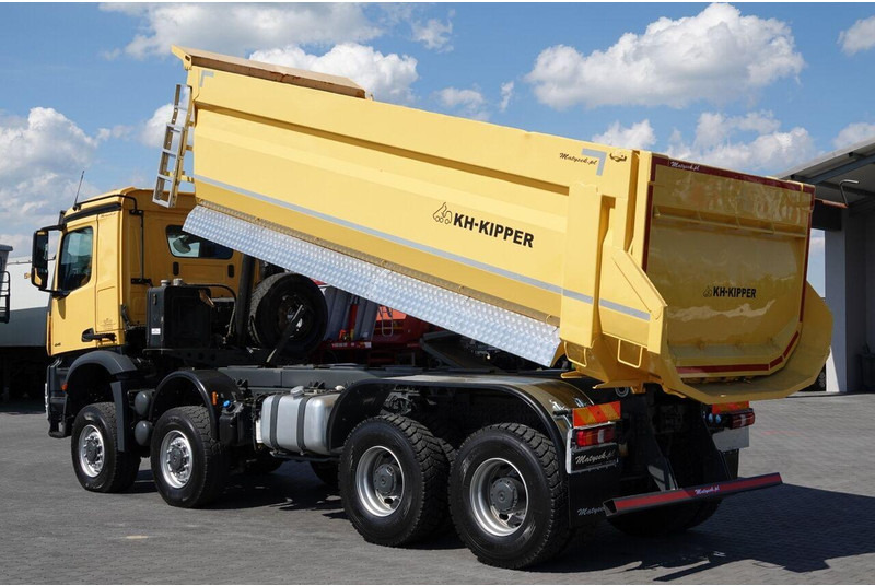 Mercedes-Benz AROCS 4145 / 8x8 / WYWROTKA TYLNOZSYPOWA / KH KIPPER / EURO 6 - Tipper: picture 4 Mercedes-Benz AROCS 4145 / 8x8 / WYWROTKA TYLNOZSYPOWA / KH KIPPER / EURO 6 - Tipper: picture 4