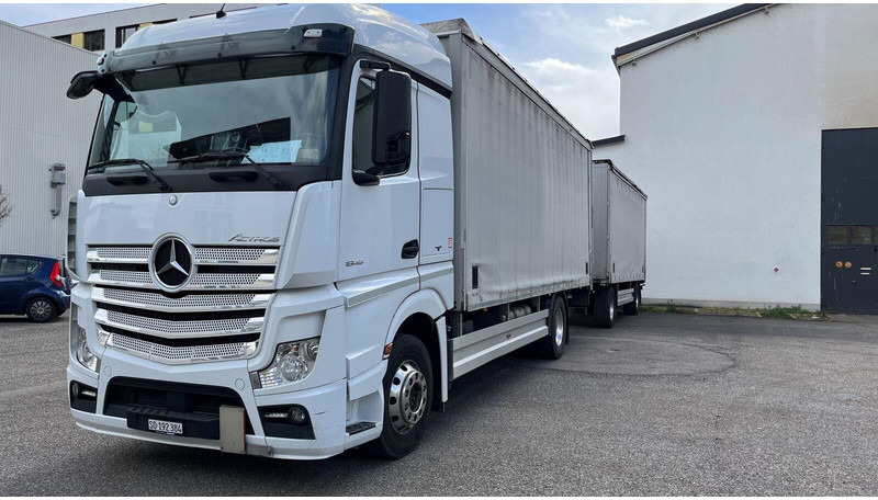 Mercedes-Benz Actros 1845 - Curtainsider truck: picture 1 Mercedes-Benz Actros 1845 - Curtainsider truck: picture 1