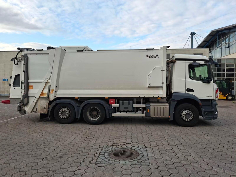 Mercedes-Benz Actros 2536 - Garbage truck - Garbage truck: picture 4 Mercedes-Benz Actros 2536 - Garbage truck - Garbage truck: picture 4