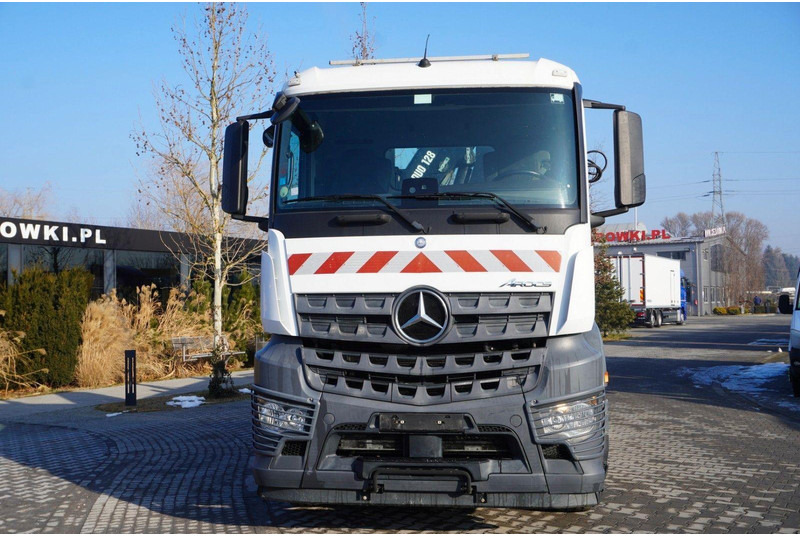 Mercedes-Benz Arocs 1833 3-Way Tipper Crane HIAB X-DUO 128 B - Tipper, Crane truck: picture 4 Mercedes-Benz Arocs 1833 3-Way Tipper Crane HIAB X-DUO 128 B - Tipper, Crane truck: picture 4