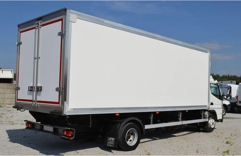 Mitsubishi CANTER FUSO 9C18 REFRIGERATOR + DOOR ISOTHERM CONTAINER - Refrigerator truck: picture 4 Mitsubishi CANTER FUSO 9C18 REFRIGERATOR + DOOR ISOTHERM CONTAINER - Refrigerator truck: picture 4