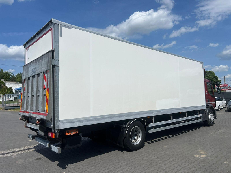 Renault D 18 250 DTI 18T REFRIGERATOR + LIFT - Refrigerator truck: picture 4 Renault D 18 250 DTI 18T REFRIGERATOR + LIFT - Refrigerator truck: picture 4
