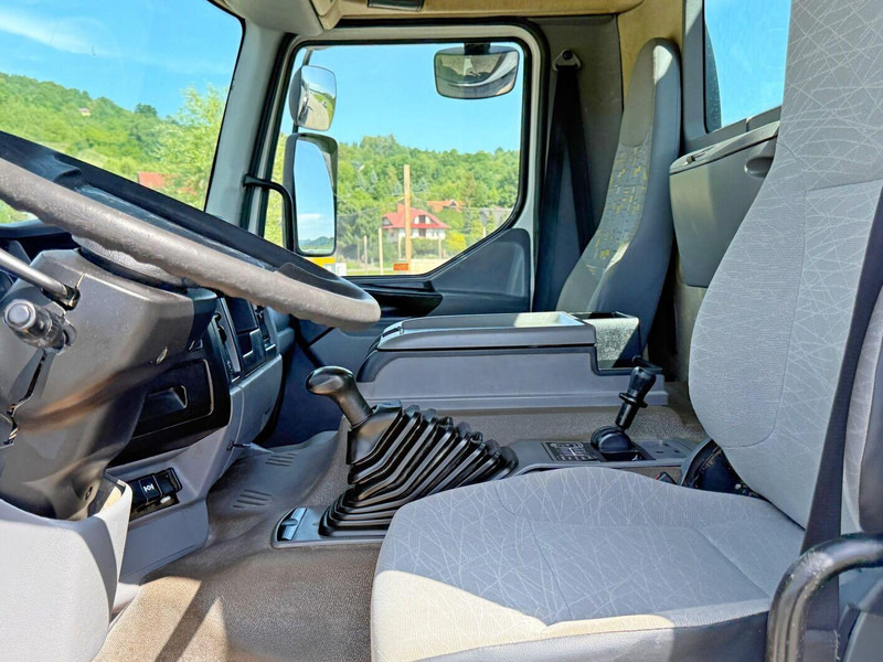 Leasing of Renault KERAX 320 DCI* ABSCHLEPPWAGEN 7,35m + HIAB 140A Renault KERAX 320 DCI* ABSCHLEPPWAGEN 7,35m + HIAB 140A: picture 10 Leasing of Renault KERAX 320 DCI* ABSCHLEPPWAGEN 7,35m + HIAB 140A Renault KERAX 320 DCI* ABSCHLEPPWAGEN 7,35m + HIAB 140A: picture 10