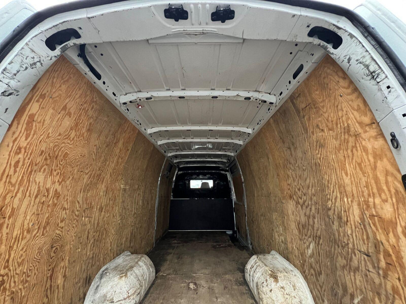 Renault Master 135DCI Furgon Maxi L4H2 One Owner - Box van: picture 2 Renault Master 135DCI Furgon Maxi L4H2 One Owner - Box van: picture 2