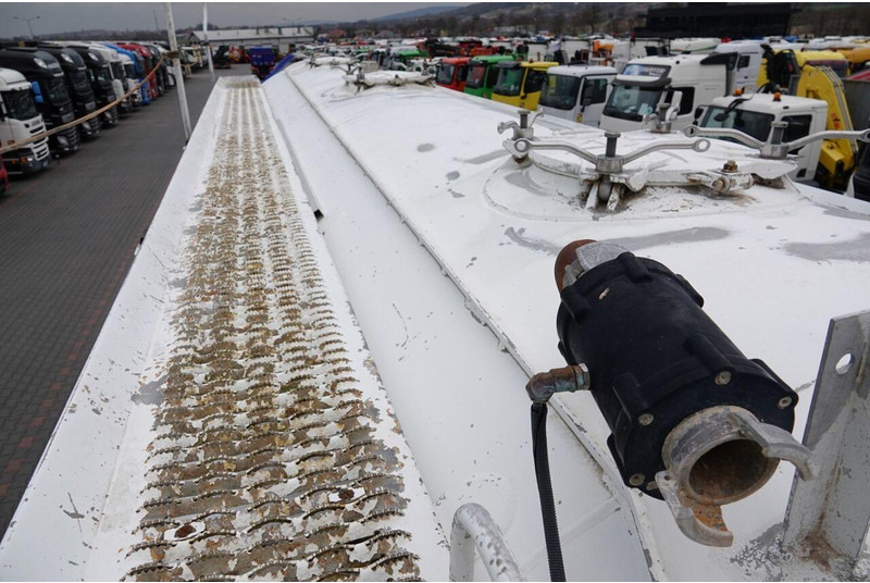 Silo semi-trailer for transportation of cement SPITZER CEMENTONACZEPA / 37 000 L / SILOS / 3 KOMORY / OSIE SAF / ALUFEL: picture 14 Silo semi-trailer for transportation of cement SPITZER CEMENTONACZEPA / 37 000 L / SILOS / 3 KOMORY / OSIE SAF / ALUFEL: picture 14