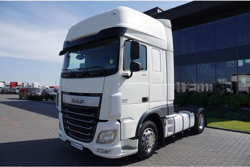 DAF XF 460 / MANUAL / STANDARD / SUPER SPACE CAB / EURO 6 - Tractor unit: picture 5 DAF XF 460 / MANUAL / STANDARD / SUPER SPACE CAB / EURO 6 - Tractor unit: picture 5