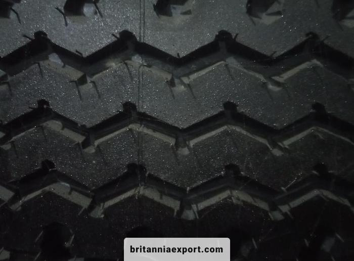 New Tire FACTORY Retread 12.00R24 directional Truck Tyres | Heavy-Duty | Export Ready: picture 1
