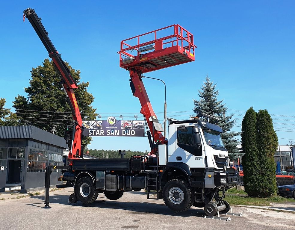 Iveco TRAKER 4x4 RAIL ROAD PALFINGER SCHIENEN TWO WAY - Truck mounted aerial platform: picture 5 Iveco TRAKER 4x4 RAIL ROAD PALFINGER SCHIENEN TWO WAY - Truck mounted aerial platform: picture 5