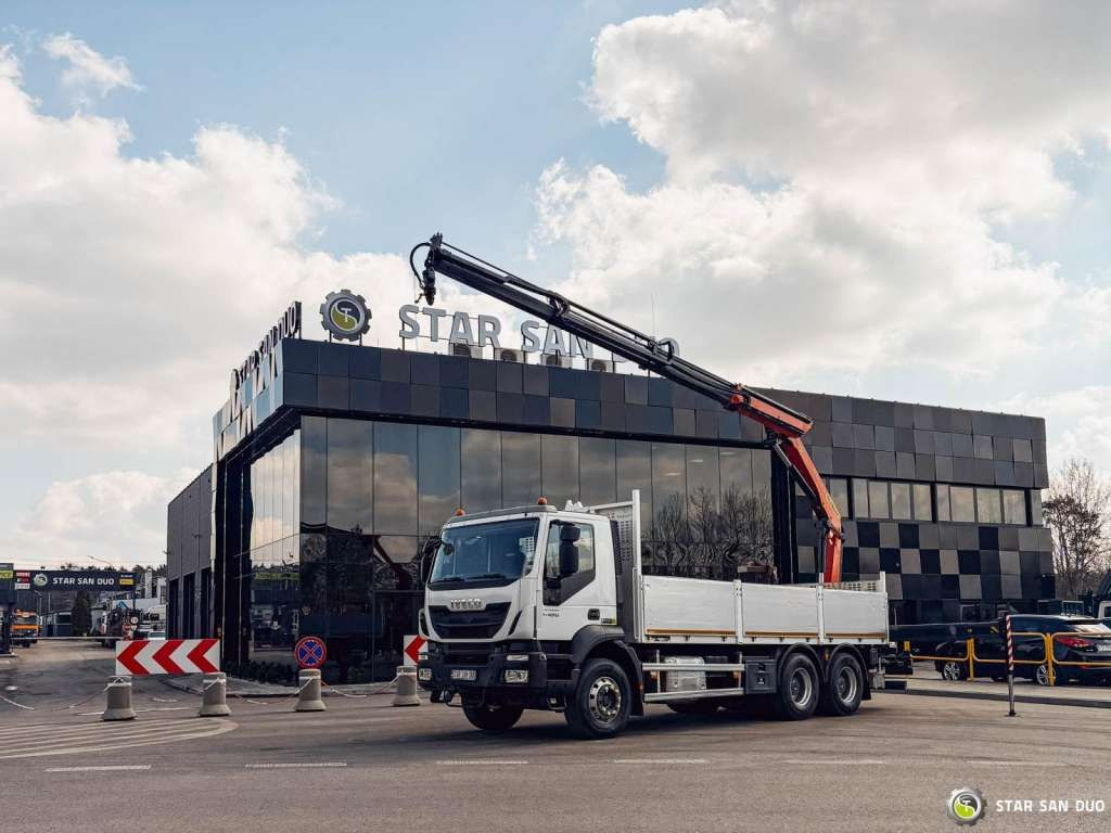 Iveco TRAKKER 450 6x4 PALFINGER PK 18502 SH Rotator - Crane truck: picture 1 Iveco TRAKKER 450 6x4 PALFINGER PK 18502 SH Rotator - Crane truck: picture 1
