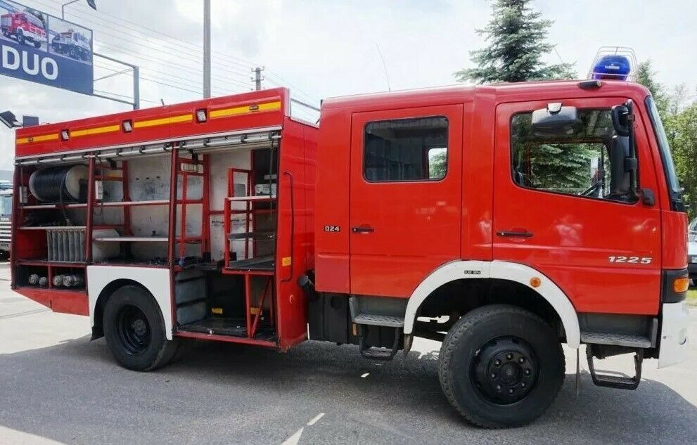 Mercedes-Benz 4x4 ATEGO 1225 Firebrigade Feuerwehr - Fire truck: picture 4 Mercedes-Benz 4x4 ATEGO 1225 Firebrigade Feuerwehr - Fire truck: picture 4
