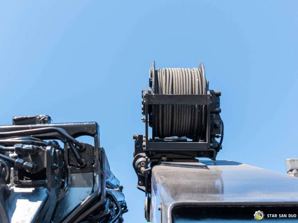 Leasing of  Mercedes-Benz  AROCS 3251 8x4 HMF 8520 Fly Jib Winch Mercedes-Benz  AROCS 3251 8x4 HMF 8520 Fly Jib Winch: picture 24