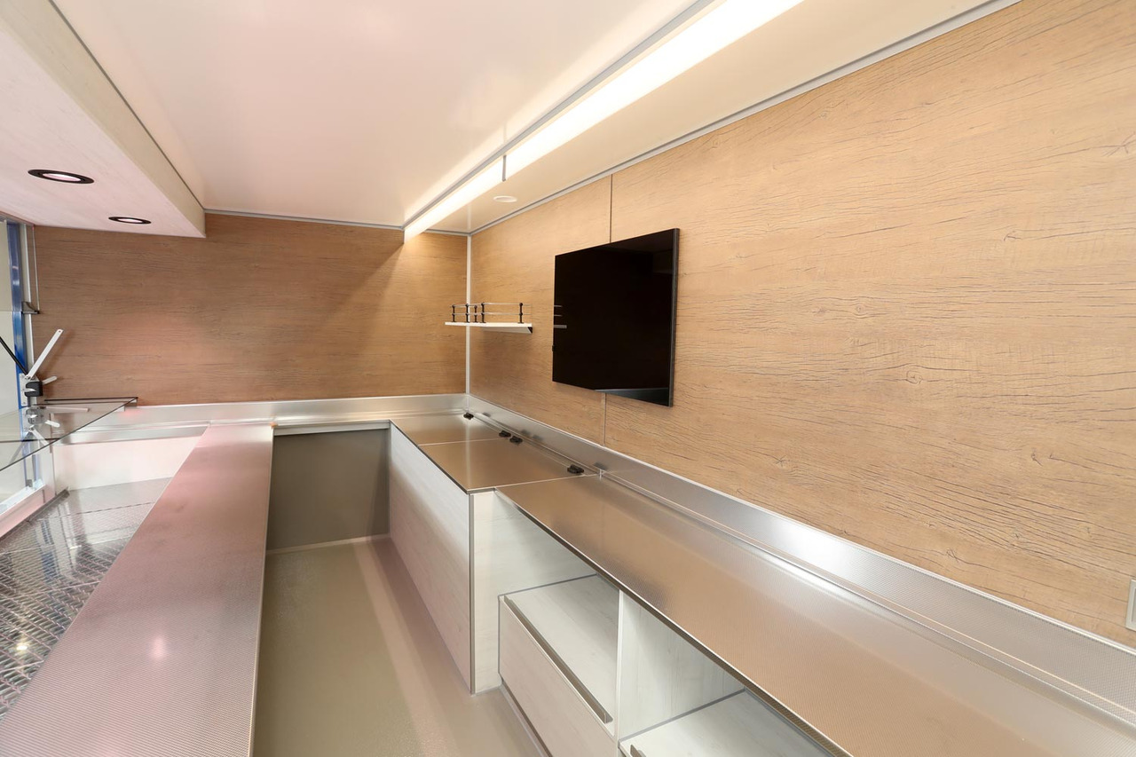 Verkaufsanhänger BORCO HÖHNS - Vending trailer: picture 3 Verkaufsanhänger BORCO HÖHNS - Vending trailer: picture 3