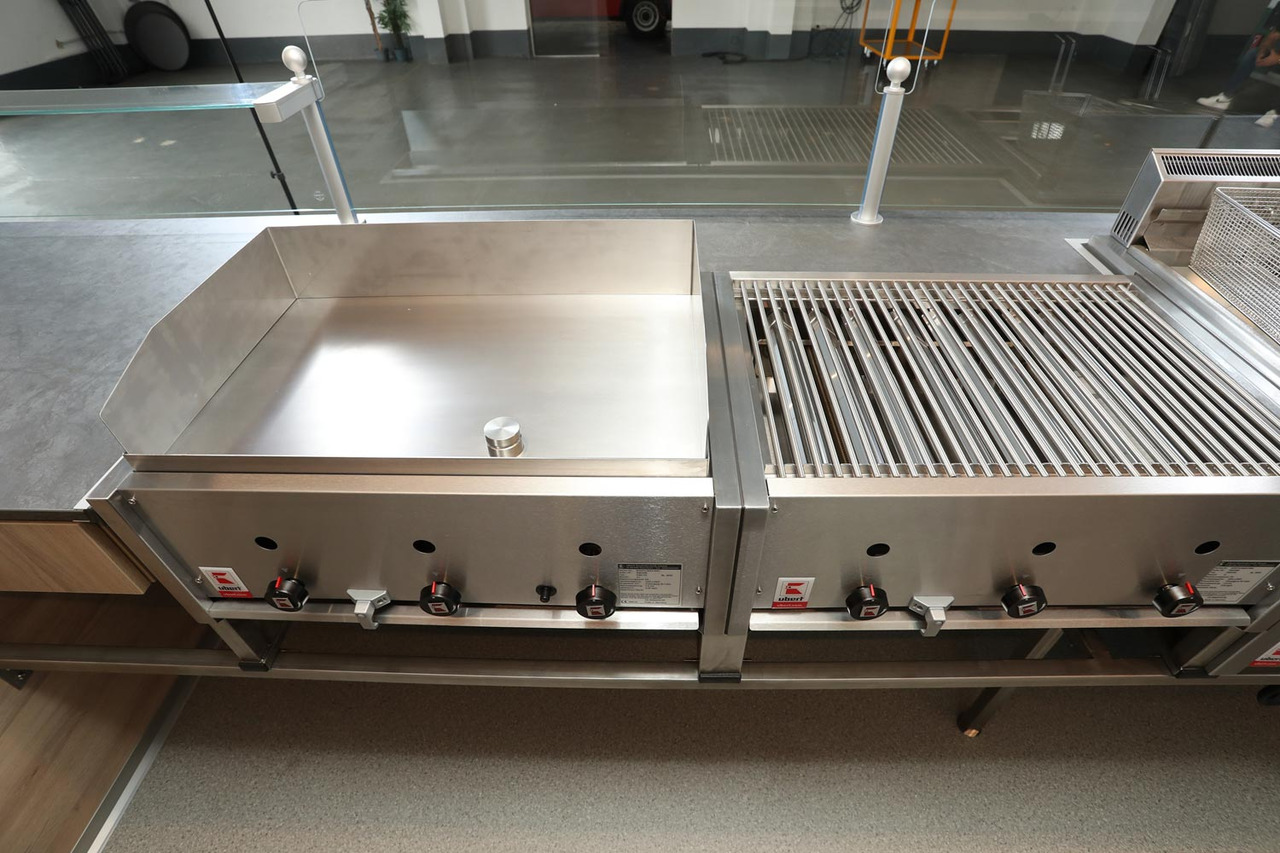 Verkaufsanhänger BORCO HÖHNS - Vending trailer: picture 5 Verkaufsanhänger BORCO HÖHNS - Vending trailer: picture 5