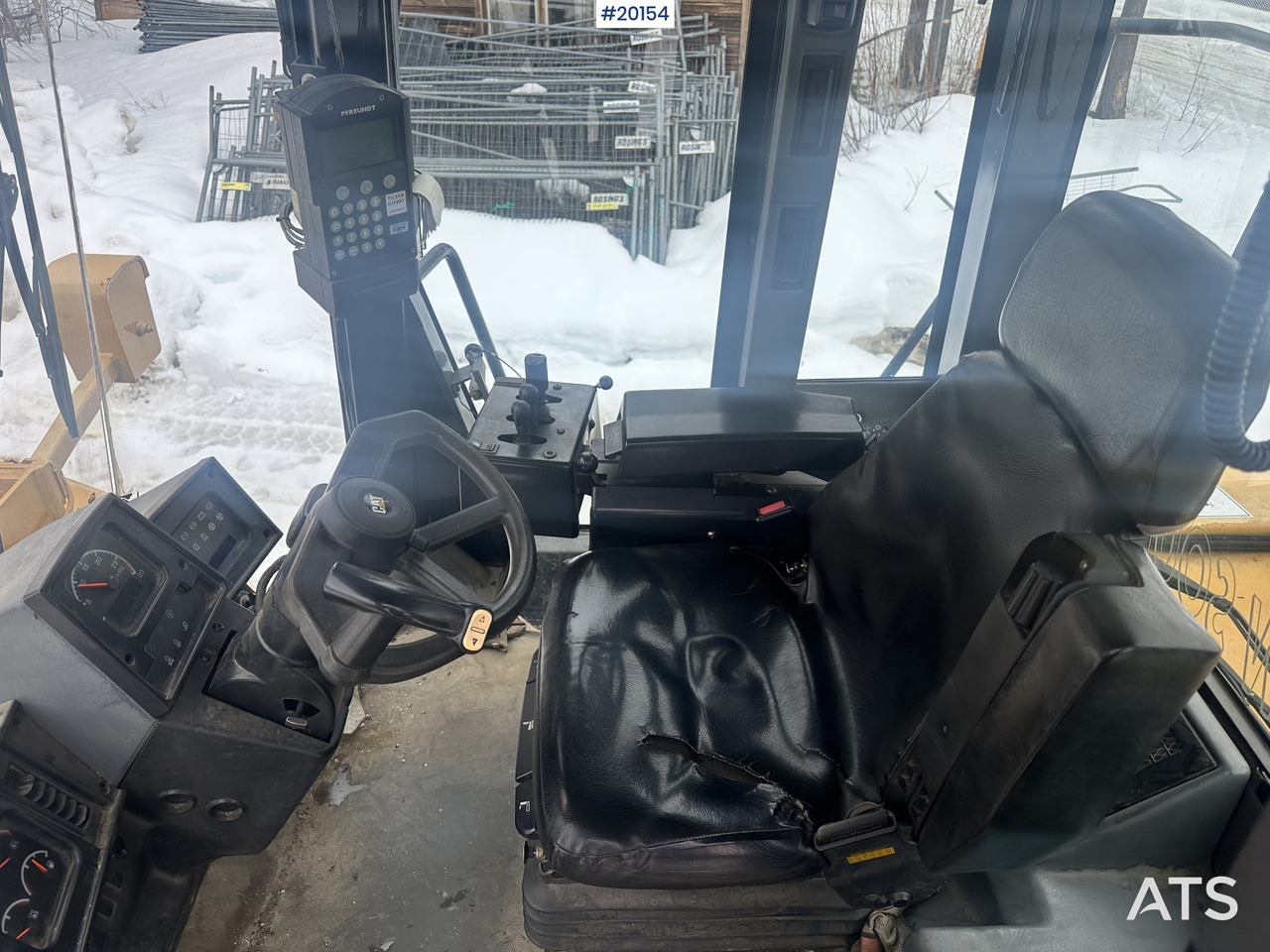 Wheel loader Caterpillar 950G: picture 15