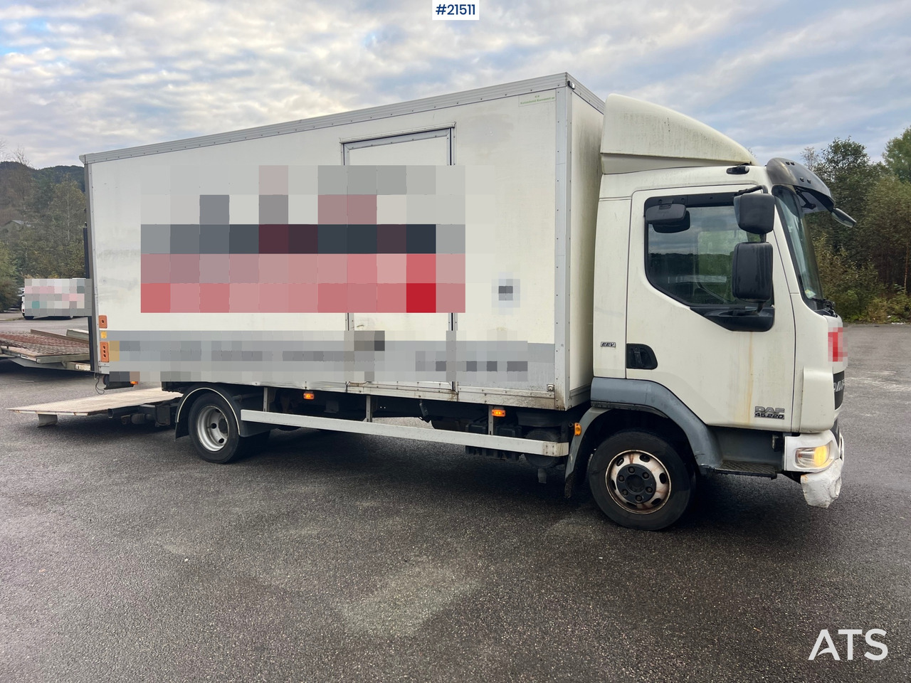DAF FA 4x2 Skapbil m/ Lift Rep.Objekt - Box truck: picture 1 DAF FA 4x2 Skapbil m/ Lift Rep.Objekt - Box truck: picture 1