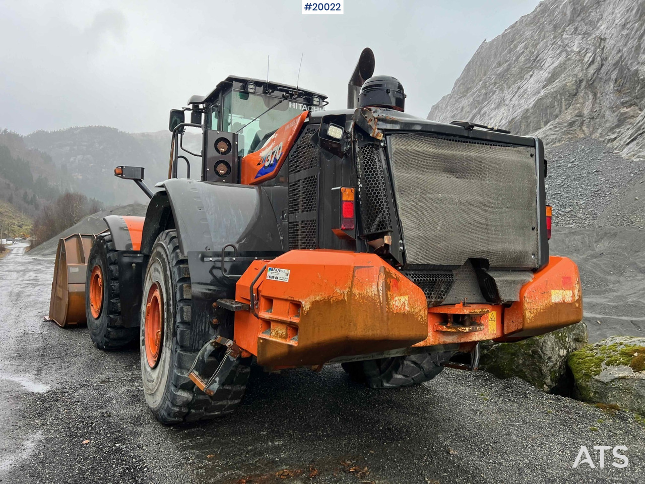Wheel loader Hitachi zw370-6: picture 11