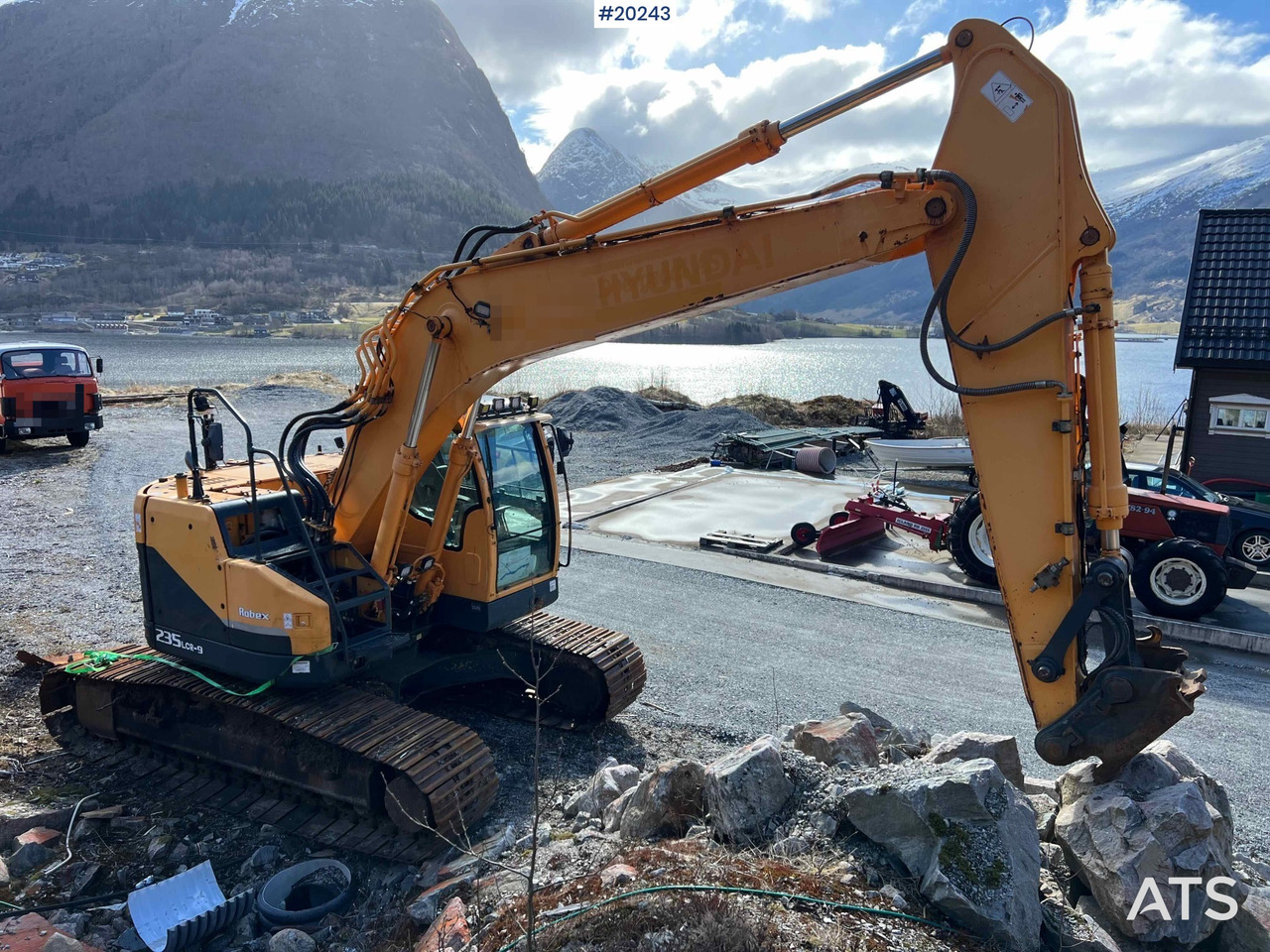 Hyundai Robex 235LCR-9 m/ Graveskuffe og gps - Excavator: picture 1 Hyundai Robex 235LCR-9 m/ Graveskuffe og gps - Excavator: picture 1