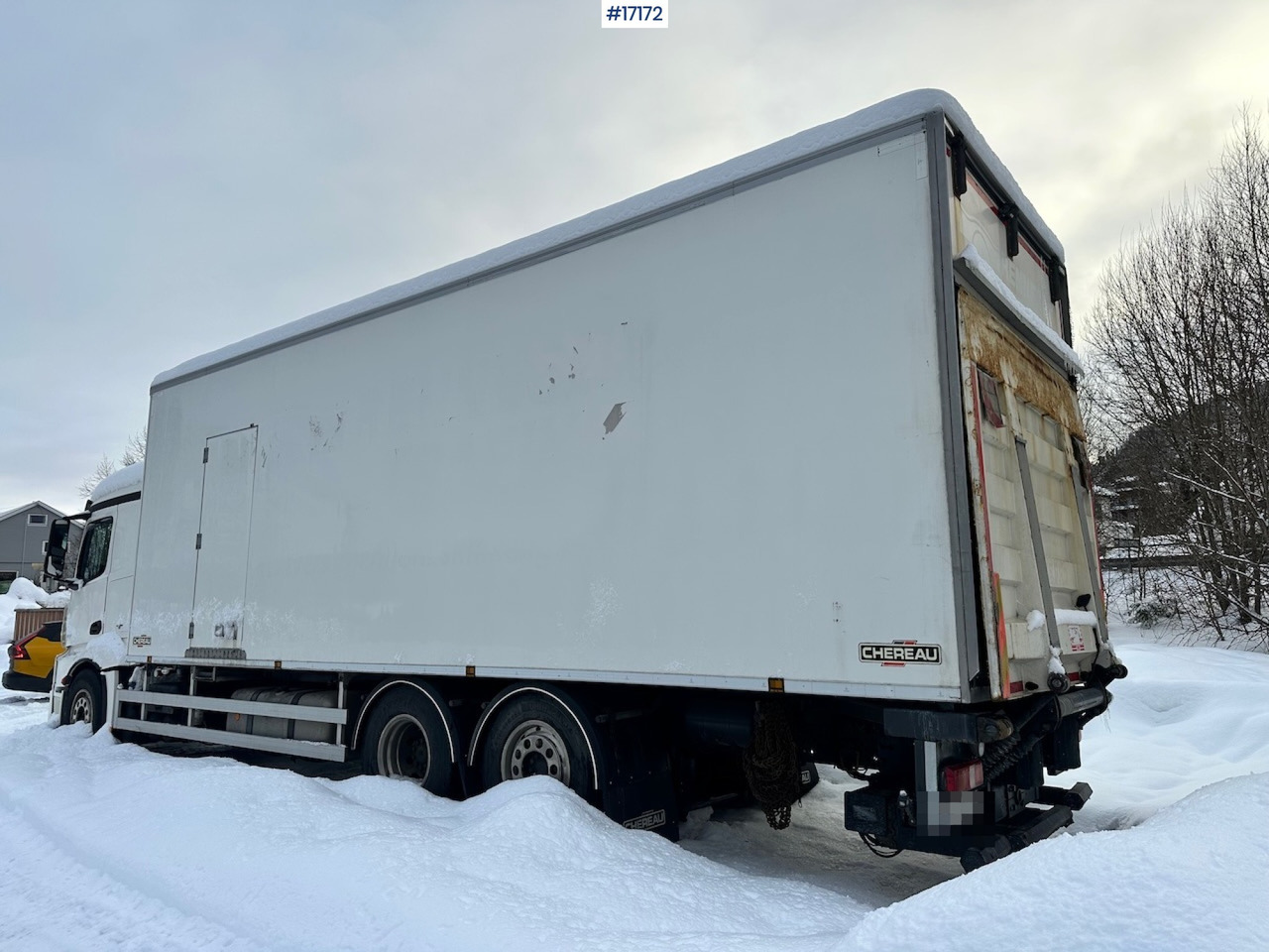 Mercedes Actros 2551 - Box truck: picture 3 Mercedes Actros 2551 - Box truck: picture 3