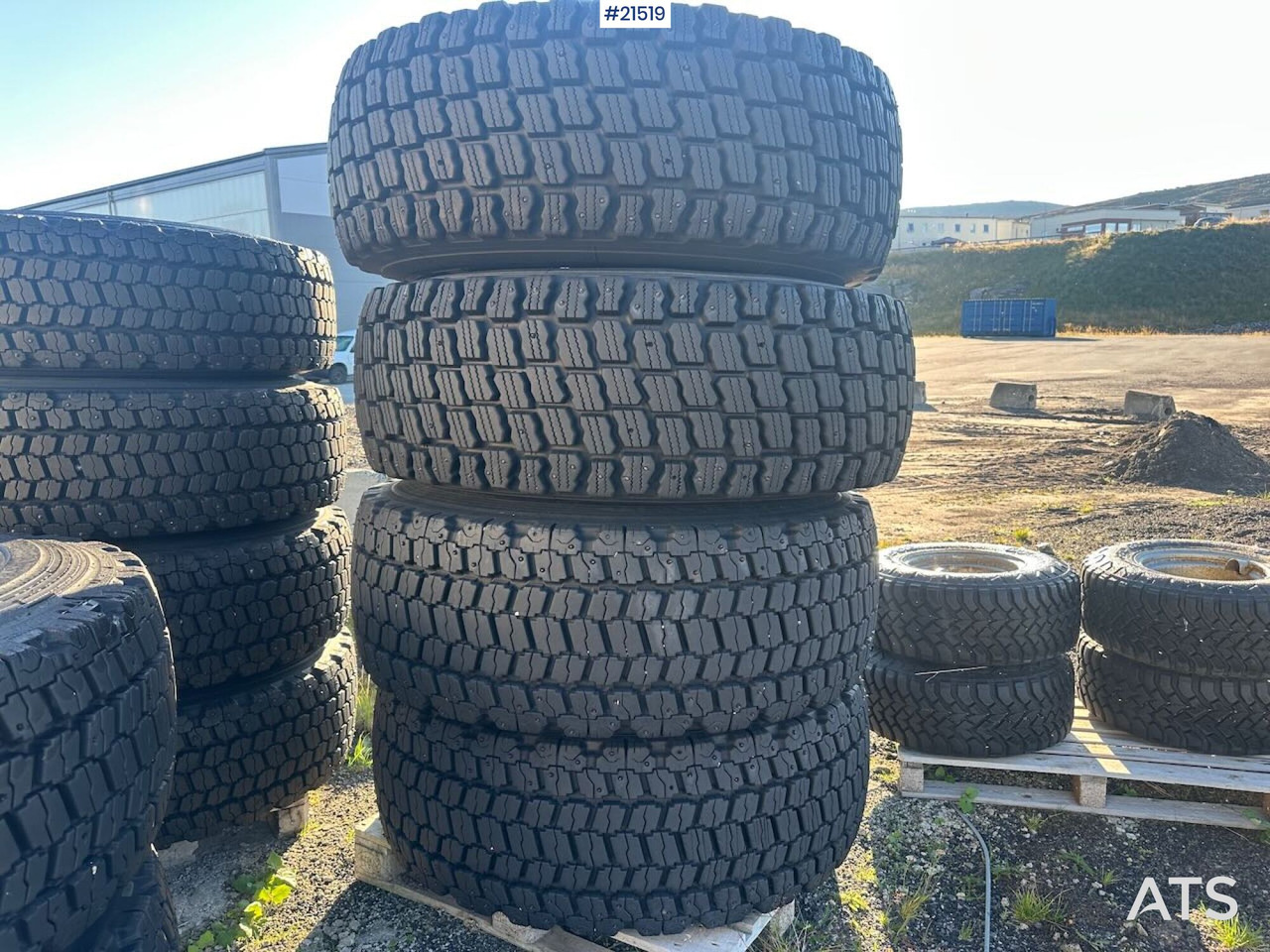 Triangle hjullaster dekk på felg til Volvo L110 hjullaster - Tire for Construction machinery: picture 3 Triangle hjullaster dekk på felg til Volvo L110 hjullaster - Tire for Construction machinery: picture 3