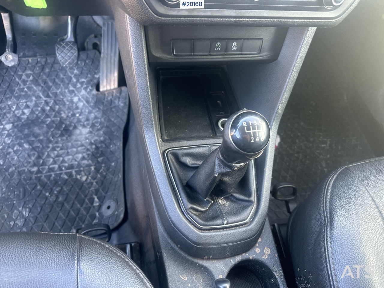 Small van Volkswagen Caddy: picture 26