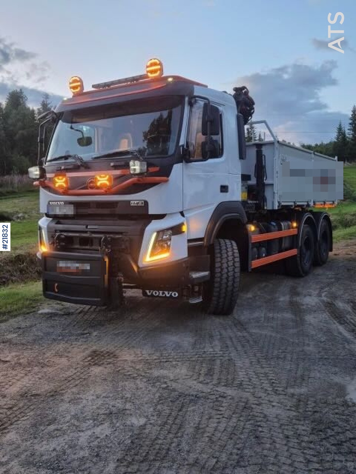 Volvo 2019 Volvo FMX 6x6 brøyterigget tippbil m/ 9,5 t/m kran, 2 sett dekk og lettkasse - Tipper: picture 1 Volvo 2019 Volvo FMX 6x6 brøyterigget tippbil m/ 9,5 t/m kran, 2 sett dekk og lettkasse - Tipper: picture 1