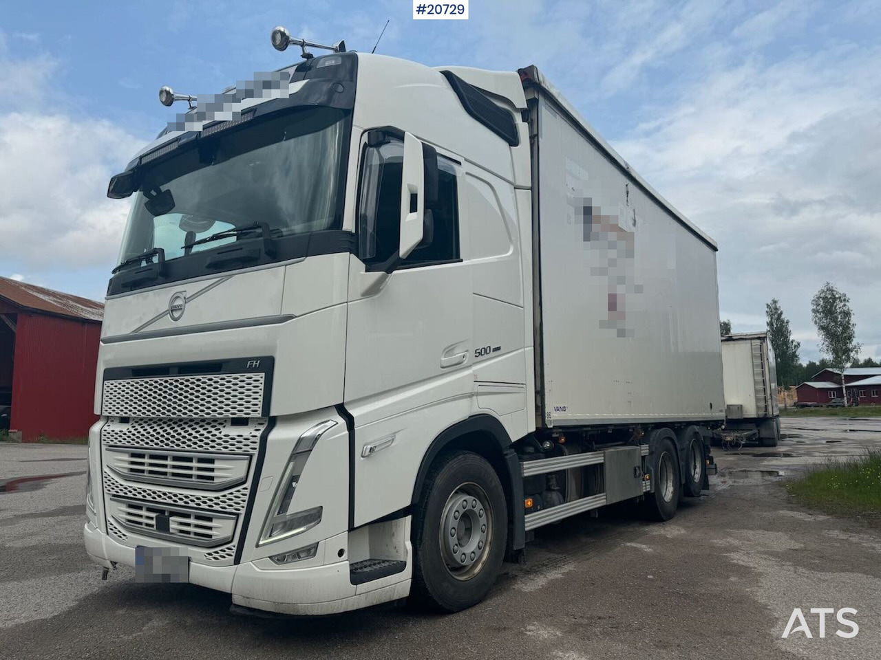 Volvo FH500 - Box truck: picture 2 Volvo FH500 - Box truck: picture 2