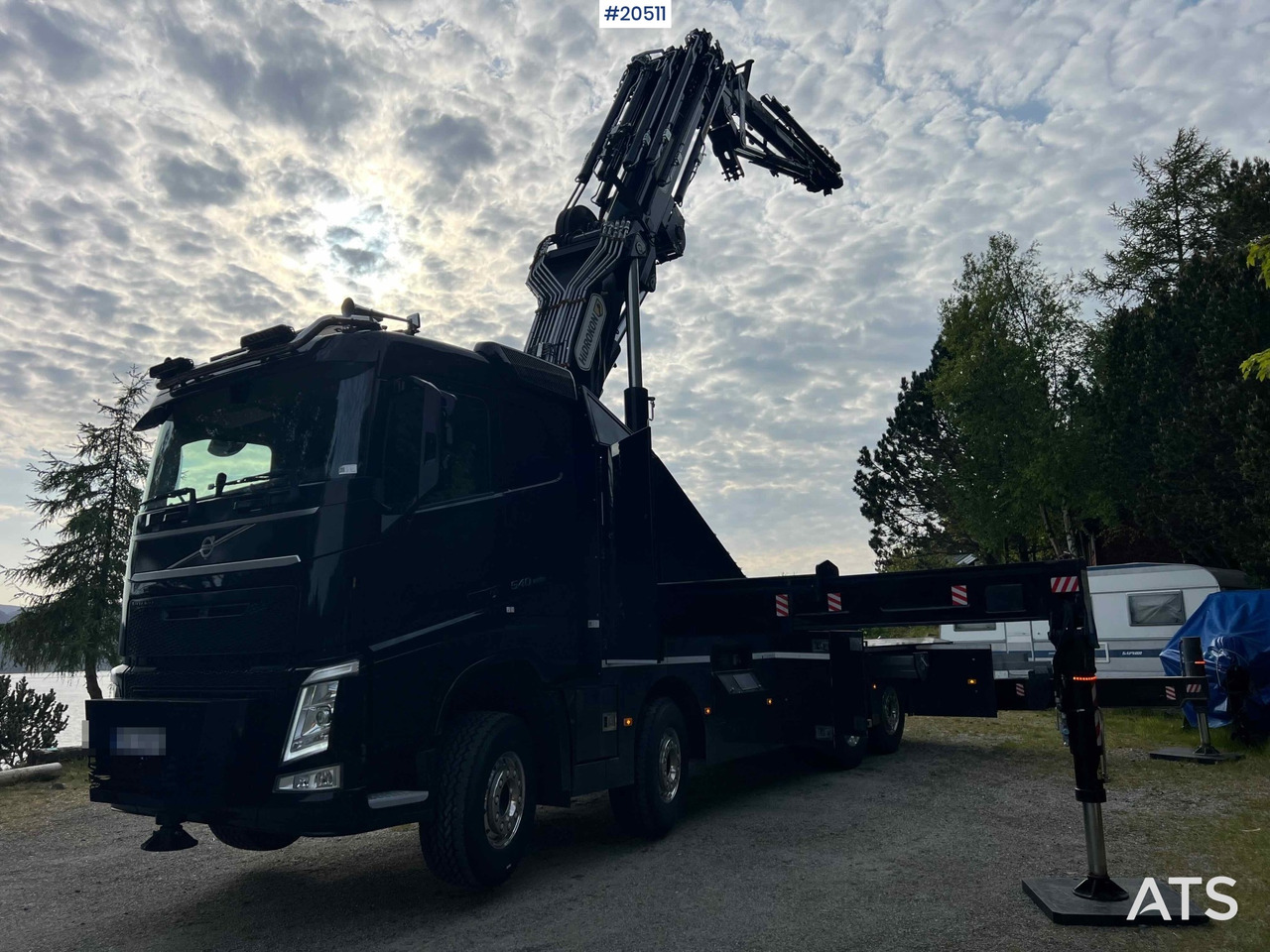 Volvo FH540 - Crane truck: picture 5 Volvo FH540 - Crane truck: picture 5