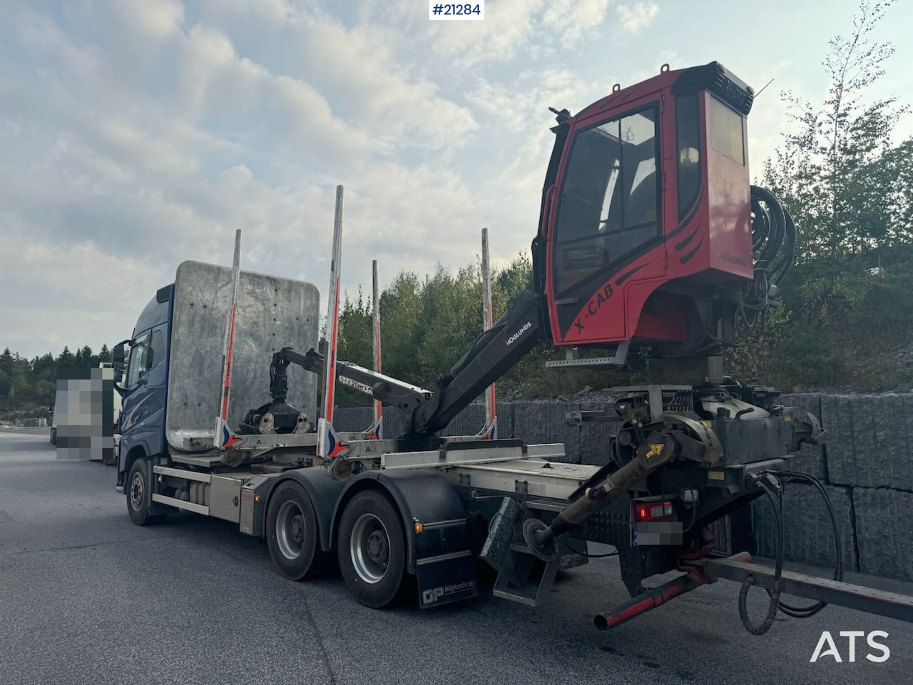 Volvo FH750 - Log truck, Crane truck: picture 3 Volvo FH750 - Log truck, Crane truck: picture 3