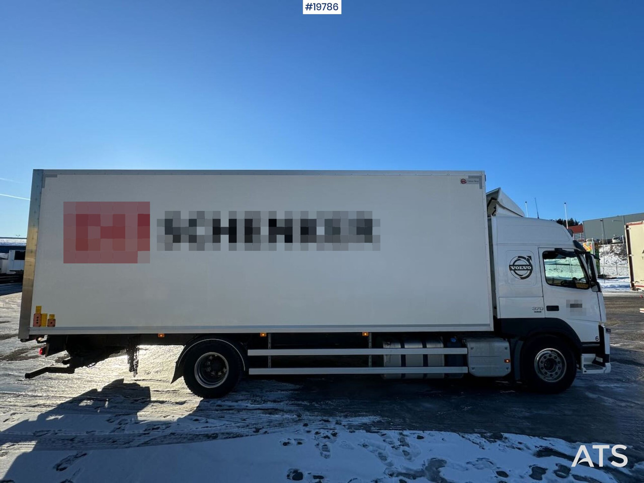 Volvo FM370 - Box truck: picture 4 Volvo FM370 - Box truck: picture 4