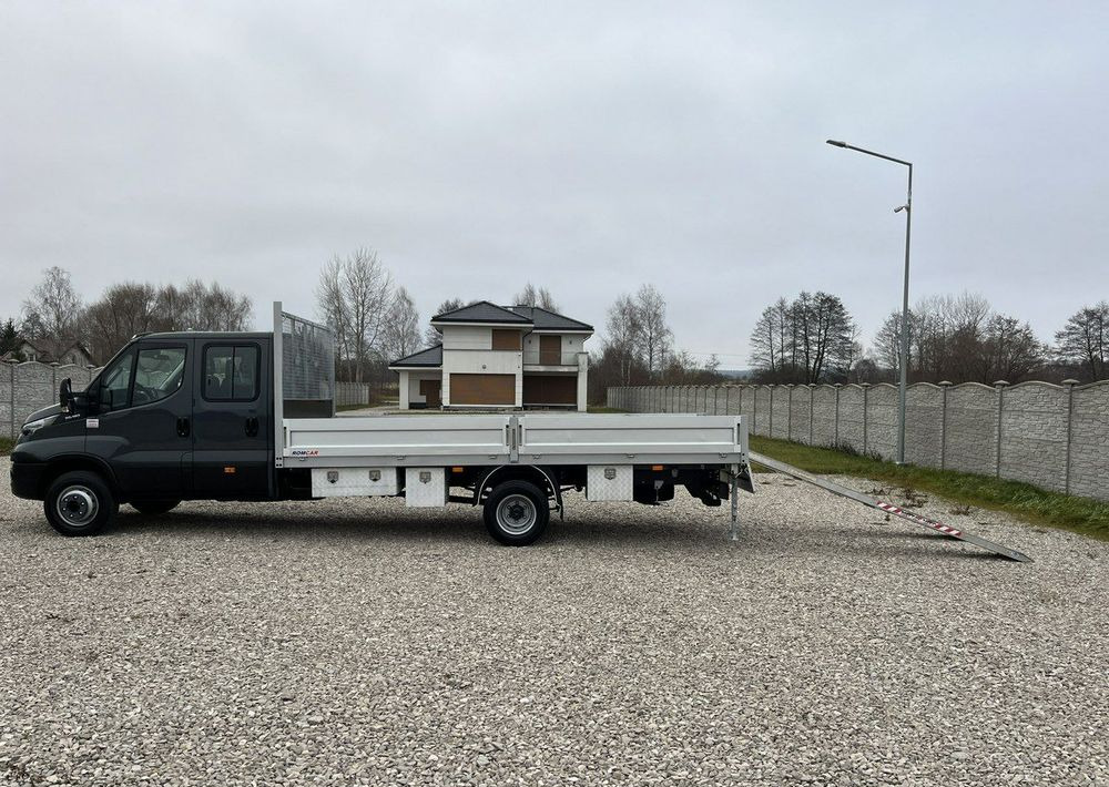 Iveco Daily 70C18 7-osobowy Doka_Brygadowy Skrzynia_5m + HAK 3.0/180KM - Dropside/ Flatbed truck: picture 1 Iveco Daily 70C18 7-osobowy Doka_Brygadowy Skrzynia_5m + HAK 3.0/180KM - Dropside/ Flatbed truck: picture 1