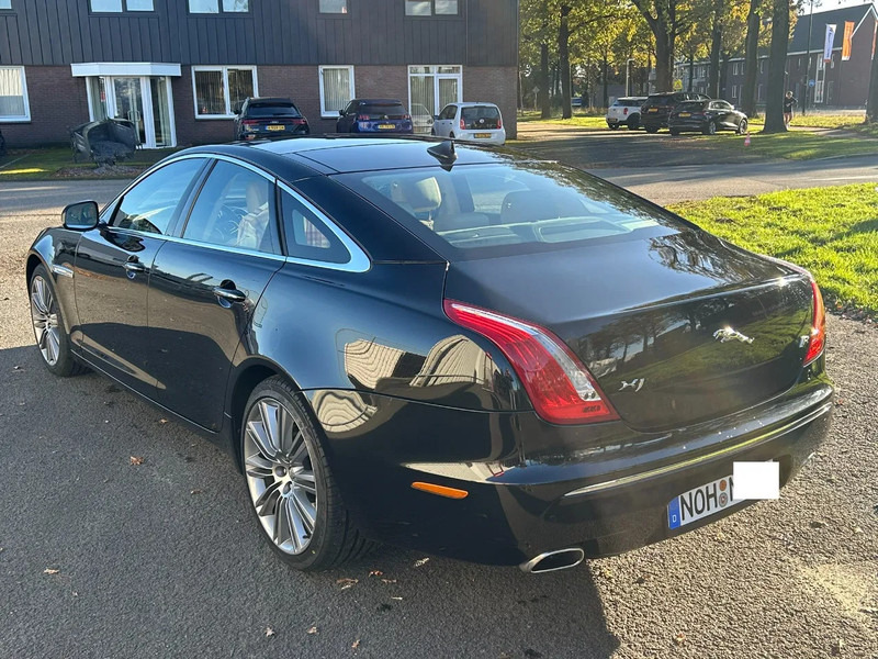 Jaguar XJ 3.0 V6D 275 PK /AUTOM / PANO DAK / VOL LEDER / MERIDAN / EXPORT PRICE - Car: picture 5 Jaguar XJ 3.0 V6D 275 PK /AUTOM / PANO DAK / VOL LEDER / MERIDAN / EXPORT PRICE - Car: picture 5