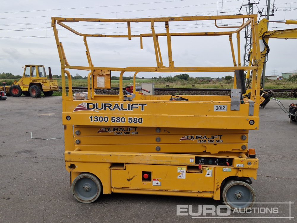 2015 Haulotte Compact 10 - Aerial platform: picture 2 2015 Haulotte Compact 10 - Aerial platform: picture 2