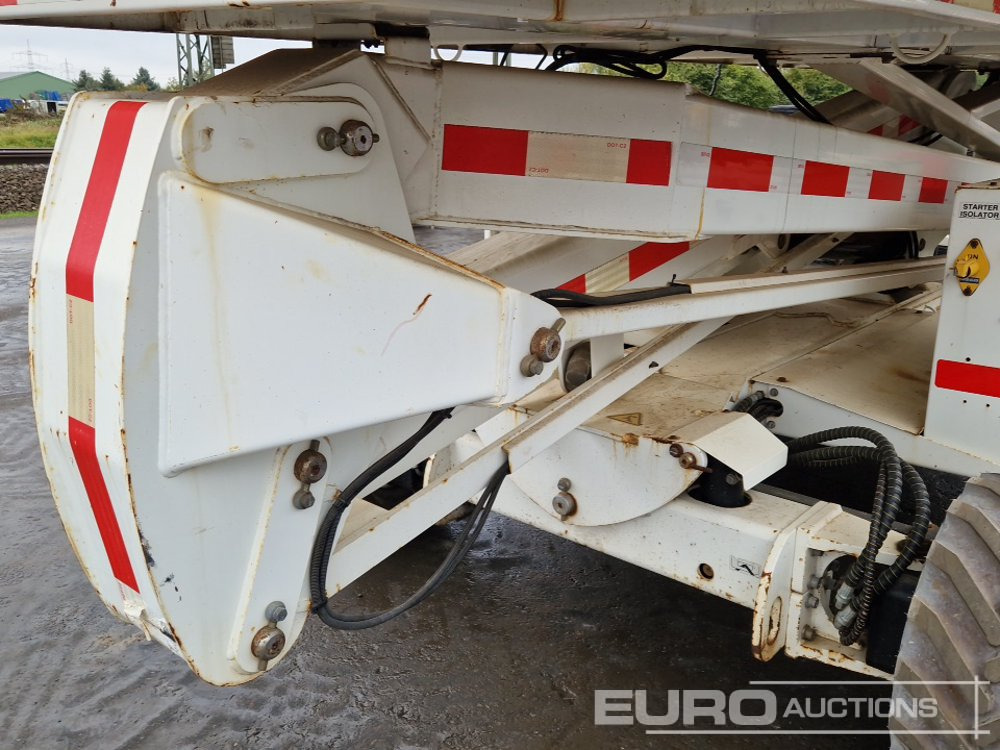 Aerial platform 2015 JLG MEC3084RT: picture 16