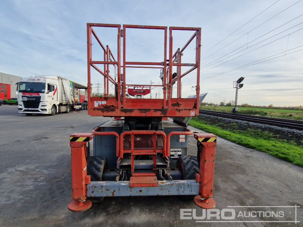 2015 SkyJack SJ6832RT - Scissor lift: picture 4 2015 SkyJack SJ6832RT - Scissor lift: picture 4