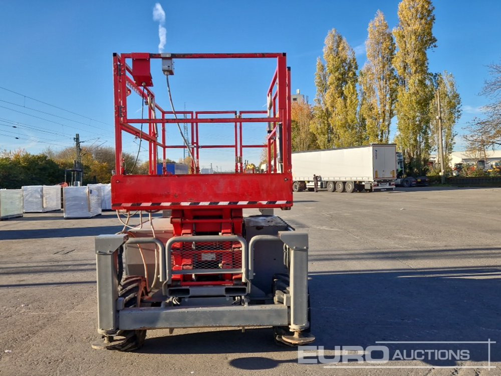 2017 SkyJack SJ6832RT - Scissor lift: picture 4 2017 SkyJack SJ6832RT - Scissor lift: picture 4