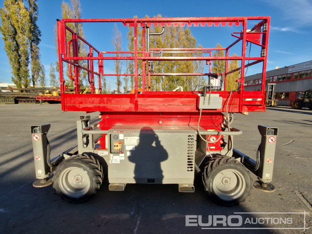 2017 SkyJack SJ6832RT - Scissor lift: picture 2 2017 SkyJack SJ6832RT - Scissor lift: picture 2
