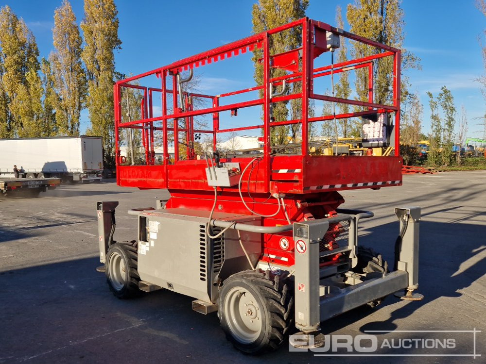 2017 SkyJack SJ6832RT - Scissor lift: picture 3 2017 SkyJack SJ6832RT - Scissor lift: picture 3