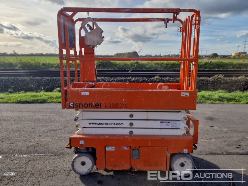 2017 Snorkel S3219E - Scissor lift: picture 2 2017 Snorkel S3219E - Scissor lift: picture 2