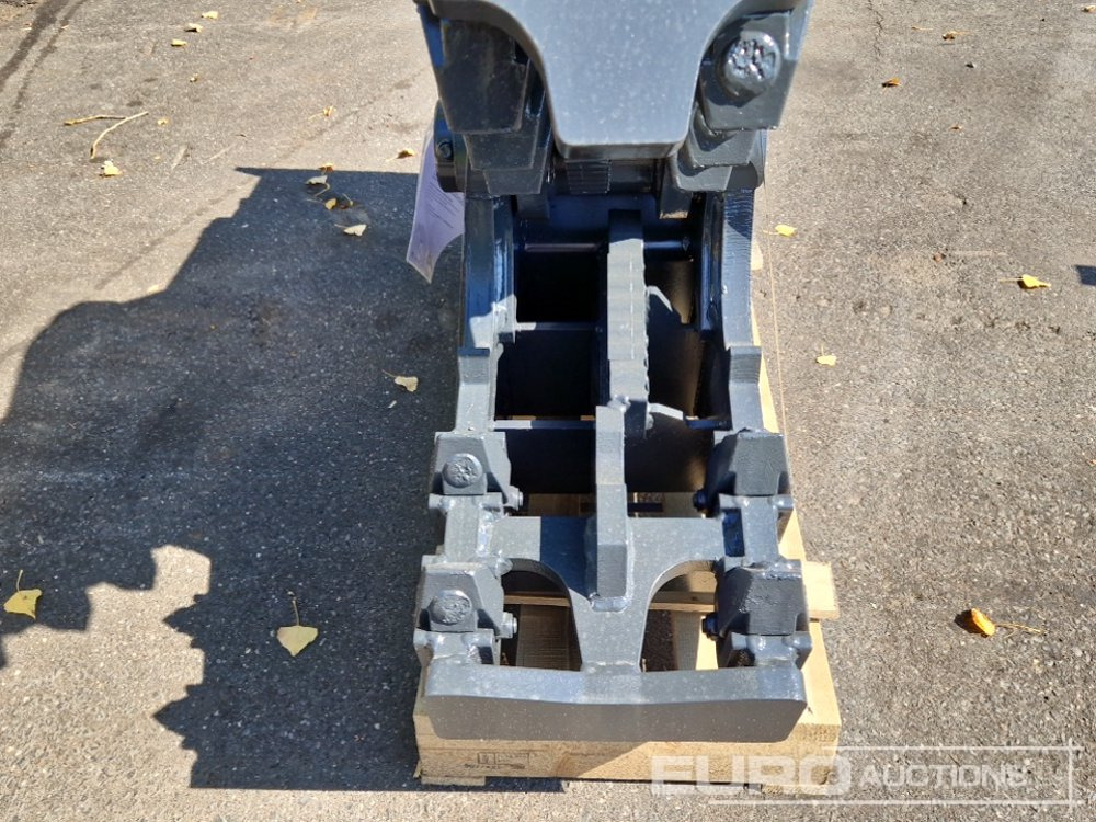 Unused 2025 Mustang RH12 - Attachment for Excavator: picture 5 Unused 2025 Mustang RH12 - Attachment for Excavator: picture 5