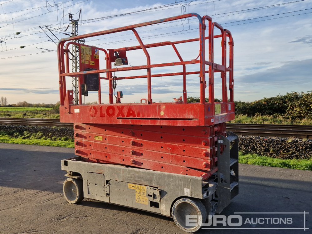 Genie Electric Scissor Lift, Extending Deck, Non Marking Tyres - Scissor lift: picture 2 Genie Electric Scissor Lift, Extending Deck, Non Marking Tyres - Scissor lift: picture 2