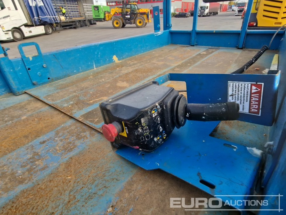 Scissor lift Genie GS-2646: picture 11