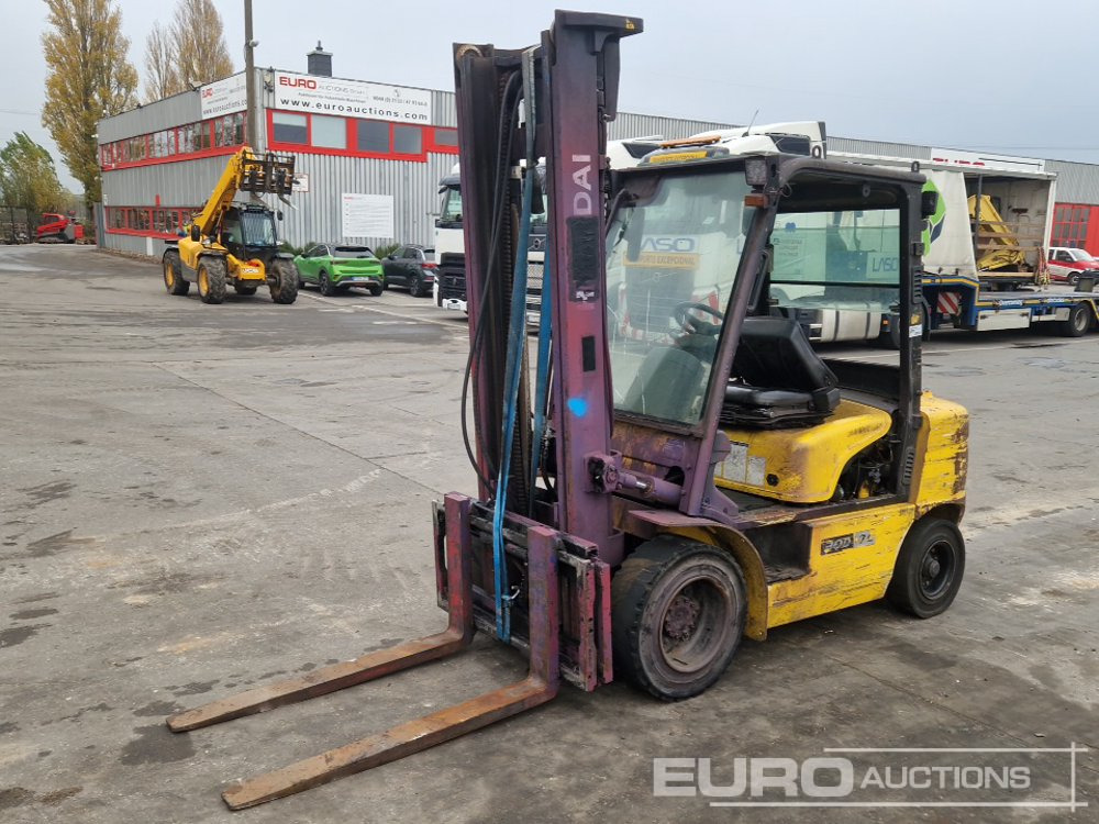 Hyundai Diesel Forklift, 2 Stage Mast, Forks - Diesel forklift: picture 1 Hyundai Diesel Forklift, 2 Stage Mast, Forks - Diesel forklift: picture 1