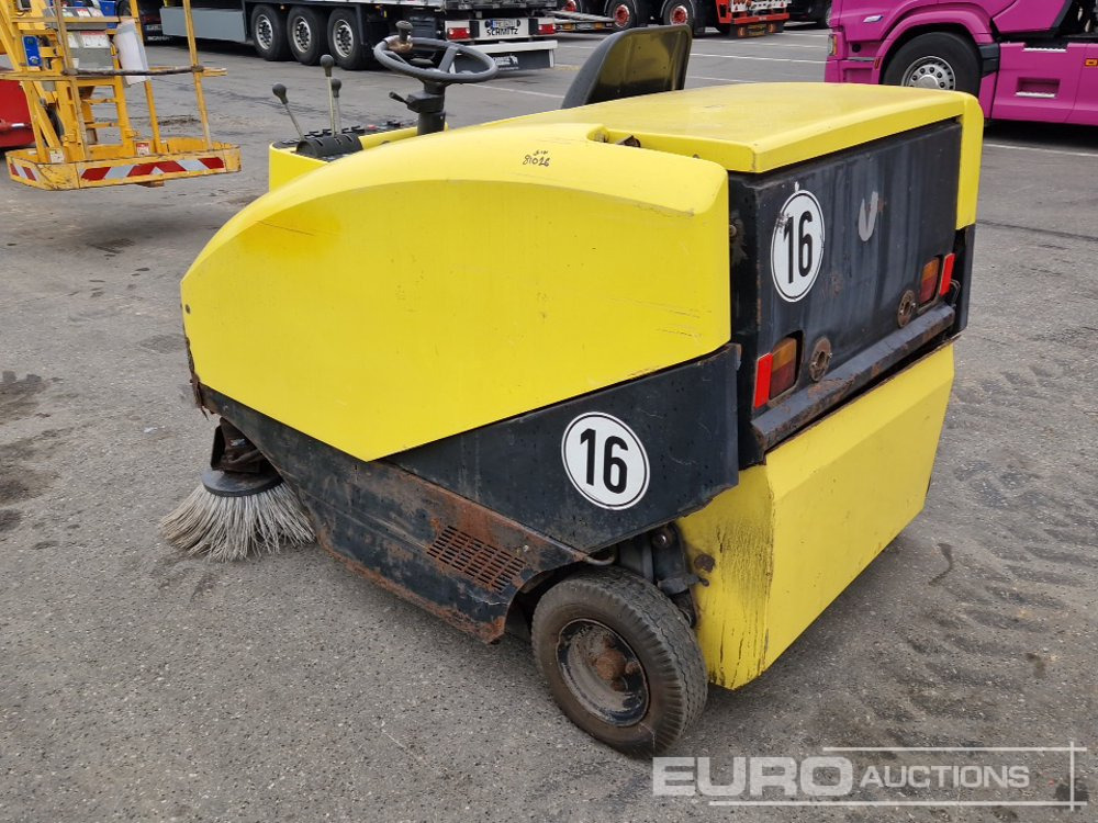 Kärcher KMR1550 - Industrial sweeper: picture 3 Kärcher KMR1550 - Industrial sweeper: picture 3
