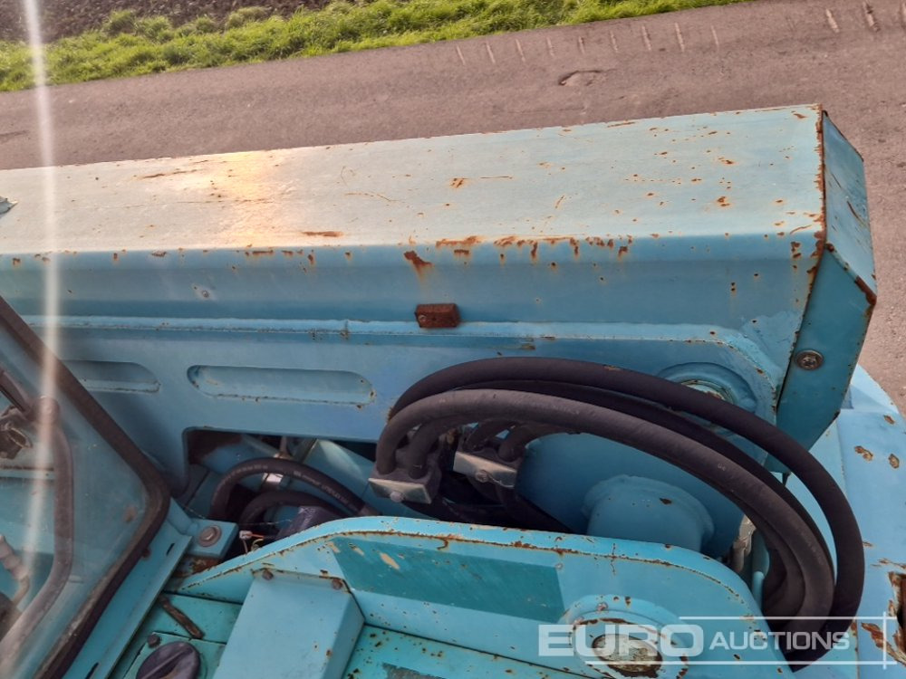 Telescopic handler Manitou BT420: picture 15