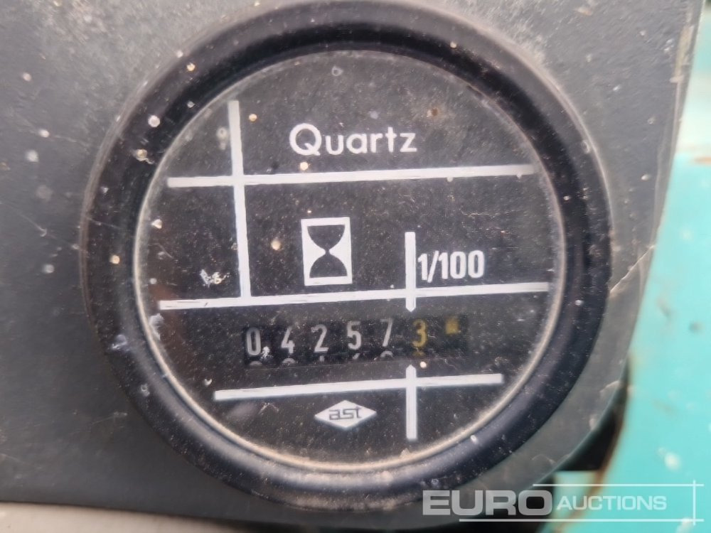 Telescopic handler Manitou BT420: picture 25